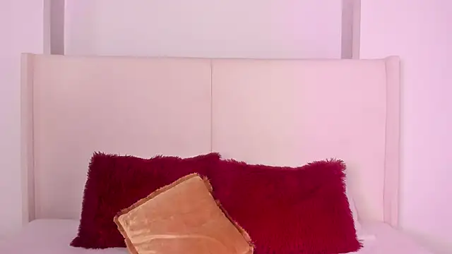 Sofi glow online show from May 12, 2026, 9:32 pm
