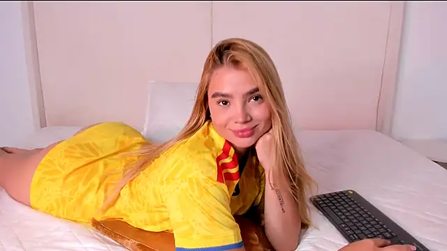 Sofi glow online show from June 17, 2026, 6:40 pm