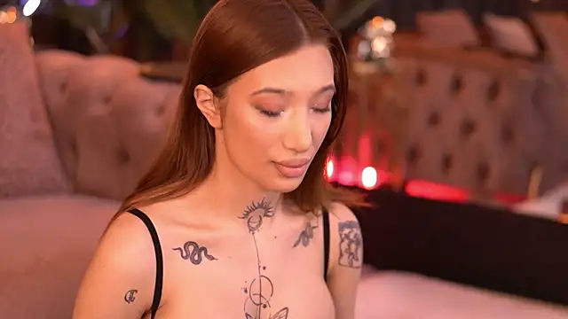 SiennaJayden online show from April 10, 2026, 5:25 am