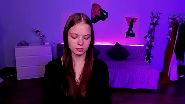 BetsyKiss online show from June 18, 2026, 5:07 pm