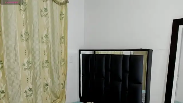 Snapshot of ArexBlakk chatting on March 6, 2026, 8:15 pm ArexBlakk online show from March 6, 2026, 8:15 pm