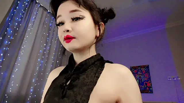 Dazzl1ngFire online show from January 18, 2026, 5:00 am