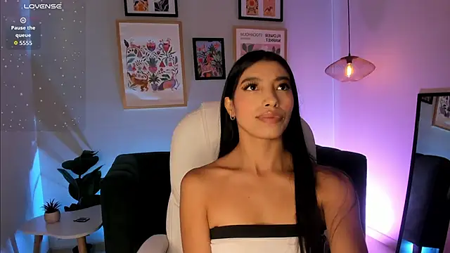 Tiffany Low online show from May 29, 2026, 4:13 pm