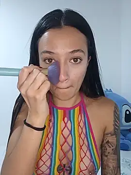 MiQeilaSweet online show from December 4, 2025, 7:35 pm