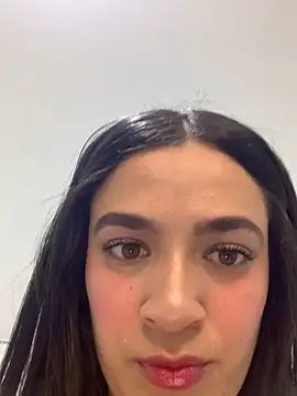MiQeilaSweet online show from May 28, 2026, 8:37 pm