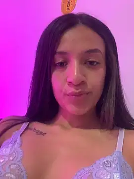 MiQeilaSweet online show from September 18, 2025, 11:30 pm