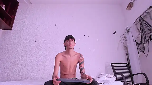 j martony online show from November 5, 2025, 1:14 pm