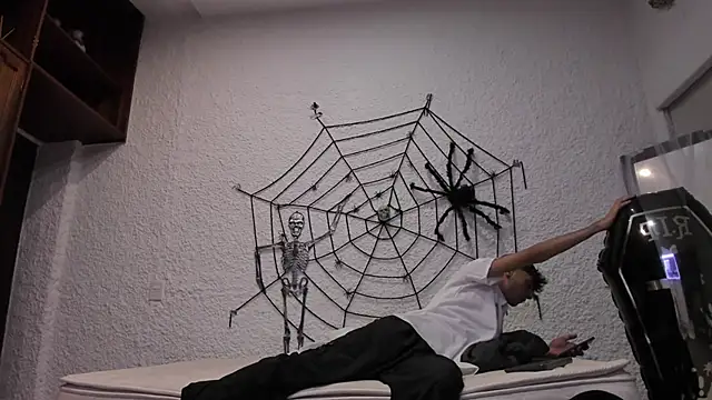 j martony online show from October 29, 2025, 3:16 am