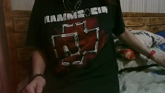 EthelsLover online show from October 15, 2025, 7:22 pm