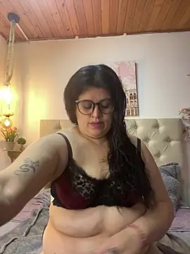 Snapshot of Andrea_secret_ chatting on July 26, 2026, 1:40 pm Andrea secret online show from July 26, 2026, 1:40 pm