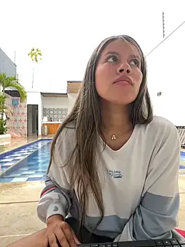 EMILIIA RICHTER   online show from October 12, 2025, 11:33 am