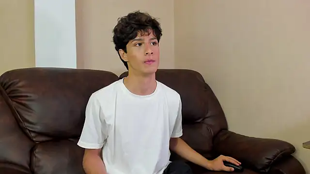 Snapshot of Xam_Collen chatting on November 27, 2025, 3:23 pm Xam Collen online show from November 27, 2025, 3:23 pm