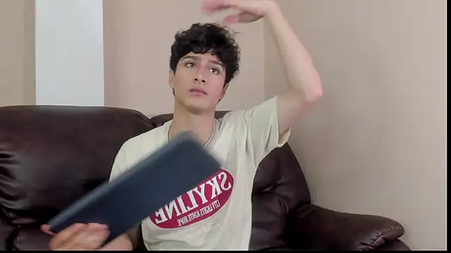 Snapshot of Xam_Collen chatting on December 2, 2025, 3:47 pm Xam Collen online show from December 2, 2025, 3:47 pm