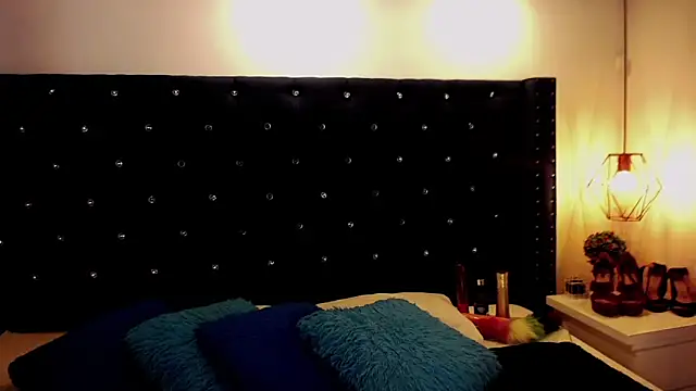 bycandy  online show from October 9, 2025, 2:39 pm