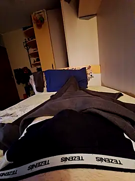 Snapshot of Young_StallioN_ chatting on October 21, 2025, 10:42 pm Young StallioN online show from October 21, 2025, 10:42 pm