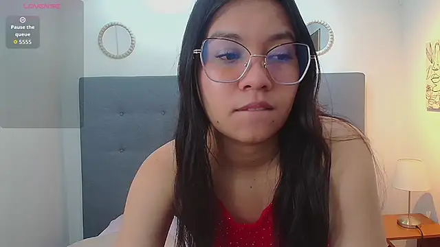 chaneelstark online show from October 10, 2025, 4:13 am