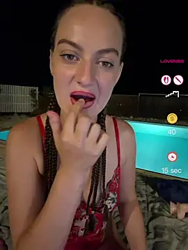 Snapshot of CurlyChloe chatting on July 24, 2026, 7:21 pm CurlyChloe online show from July 24, 2026, 7:21 pm