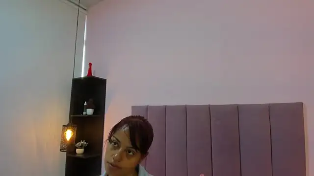 HoollyHendrix online show from October 23, 2025, 8:51 pm