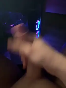 Snapshot of jstntz chatting on March 7, 2026, 11:21 pm jstntz online show from March 7, 2026, 11:21 pm