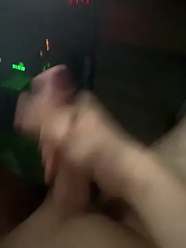 Snapshot of jstntz chatting on March 18, 2026, 9:59 pm jstntz online show from March 18, 2026, 9:59 pm