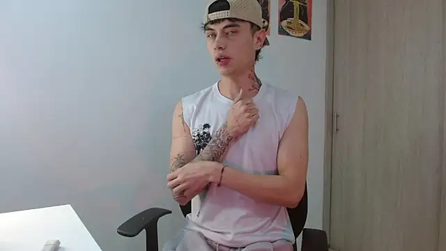 Snapshot of jaico_santos chatting on June 13, 2026, 11:13 pm jaico santos online show from June 13, 2026, 11:13 pm
