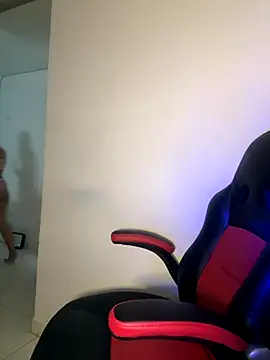 Isa klein online show from October 19, 2025, 9:50 pm