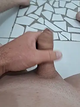 rafaelsouzzaa online show from October 1, 2025, 10:41 am