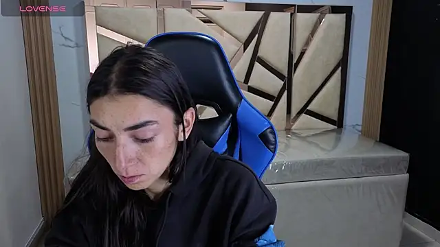 Snapshot of Maily_a_ chatting on February 13, 2026, 3:17 am Maily a online show from February 13, 2026, 3:17 am