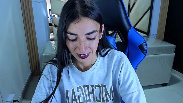 Snapshot of Maily_a_ chatting on March 7, 2026, 3:13 am Maily a online show from March 7, 2026, 3:13 am