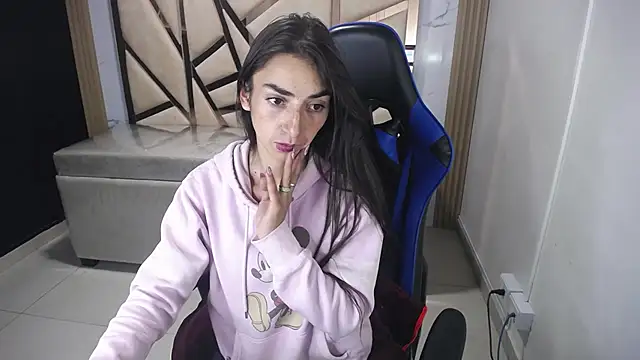 Maily a  online show from November 21, 2025, 3:05 am