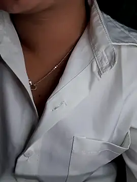 Snapshot of Linksys_nicee chatting on February 15, 2026, 4:28 pm Linksys nicee online show from February 15, 2026, 4:28 pm