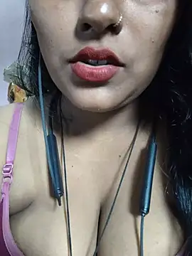 Snapshot of Jasmine_Januja chatting on July 11, 2026, 2:23 am Jasmine Januja online show from July 11, 2026, 2:23 am