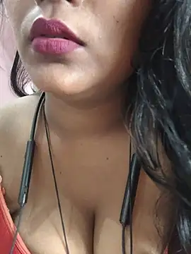 Snapshot of Jasmine_Januja chatting on July 18, 2026, 1:47 am Jasmine Januja online show from July 18, 2026, 1:47 am