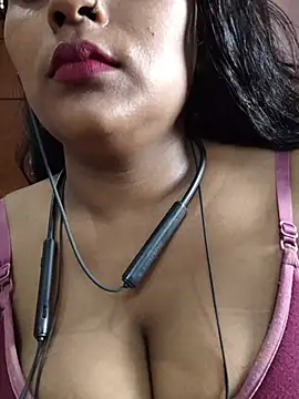 Snapshot of Jasmine_Januja chatting on July 25, 2026, 3:03 am Jasmine Januja online show from July 25, 2026, 3:03 am