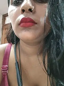 Snapshot of Jasmine_Januja chatting on July 2, 2026, 1:17 am Jasmine Januja online show from July 2, 2026, 1:17 am