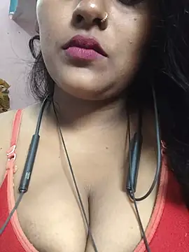 Snapshot of Jasmine_Januja chatting on August 5, 2026, 2:05 am Jasmine Januja online show from August 5, 2026, 2:05 am