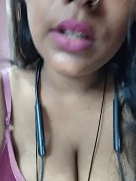 Snapshot of Jasmine_Januja chatting on July 15, 2026, 2:29 am Jasmine Januja online show from July 15, 2026, 2:29 am