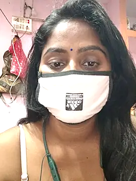 Jasmine Januja online show from November 17, 2025, 1:15 pm