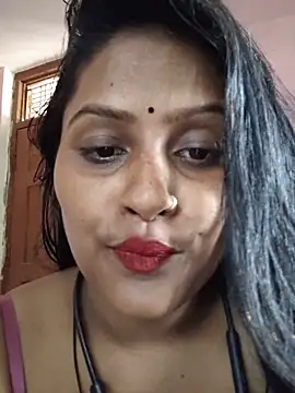 Snapshot of Jasmine_Januja chatting on June 16, 2026, 2:11 am Jasmine Januja online show from June 16, 2026, 2:11 am