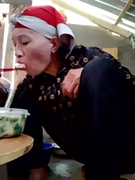 Snapshot of donna-bae chatting on February 9, 2026, 5:16 am donna-bae online show from February 9, 2026, 5:16 am