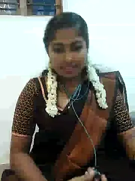 Snapshot of TAMIL_AMMUKUTTYY chatting on September 18, 2025, 5:38 pm TAMIL AMMUKUTTYY online show from September 18, 2025, 5:38 pm