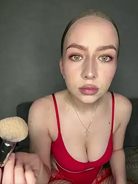 MissOyee online show from March 14, 2026, 7:31 pm