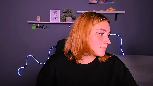 casey meow  online show from October 3, 2025, 1:01 pm