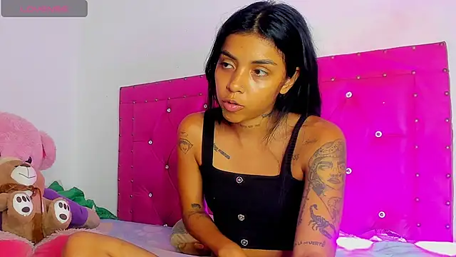 dahiiangomezz online show from May 9, 2026, 2:37 am