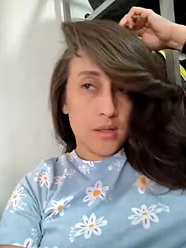 Snapshot of valery506 chatting on February 19, 2026, 5:54 pm valery506 online show from February 19, 2026, 5:54 pm