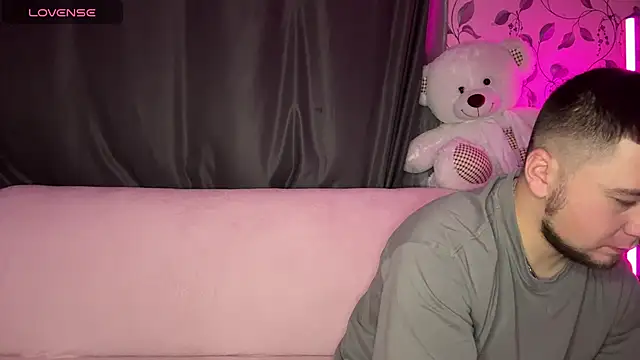 coupleinspire online show from November 7, 2025, 8:13 pm