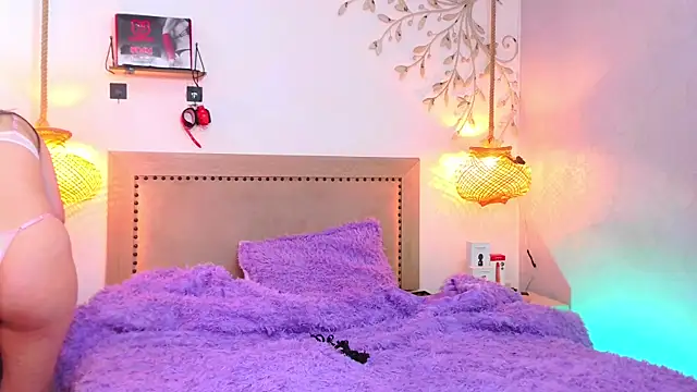 Snapshot of Daphnee-x chatting on September 17, 2025, 12:07 pm Daphnee-x online show from September 17, 2025, 12:07 pm