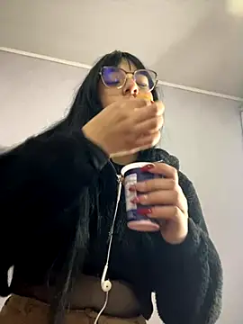 Snapshot of Daphnee-x chatting on December 5, 2025, 11:31 am Daphnee-x online show from December 5, 2025, 11:31 am