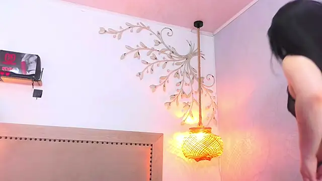 Snapshot of Daphnee-x chatting on November 21, 2025, 11:20 am Daphnee-x online show from November 21, 2025, 11:20 am