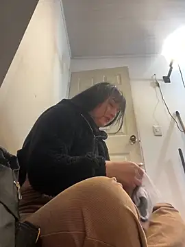 Snapshot of Daphnee-x chatting on October 3, 2025, 11:56 am Daphnee-x online show from October 3, 2025, 11:56 am